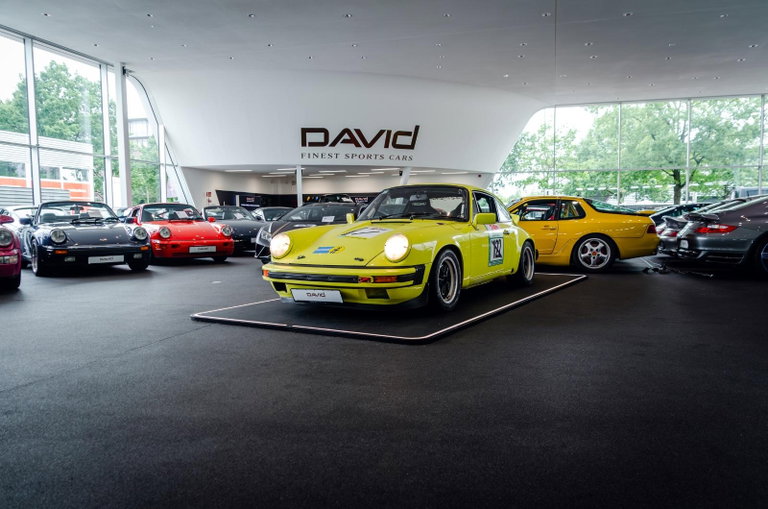 Porsche 911 Carrera 2.7