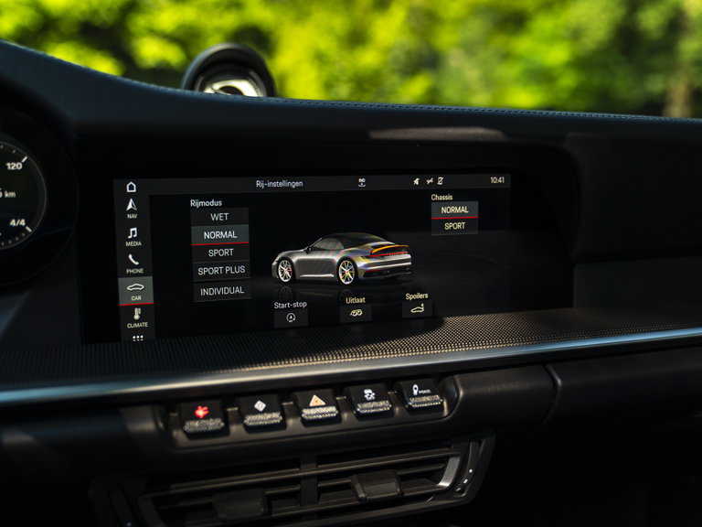 Porsche 992 Carrera 4S