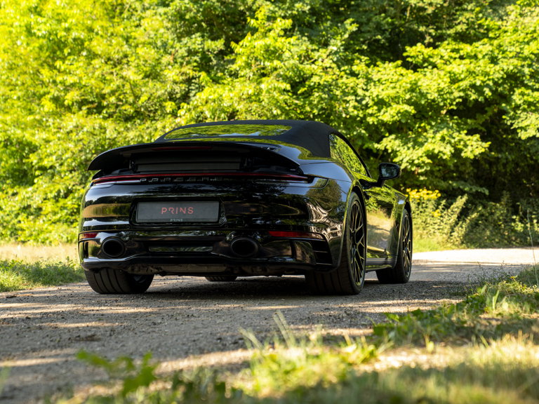 Porsche 992 Carrera 4S