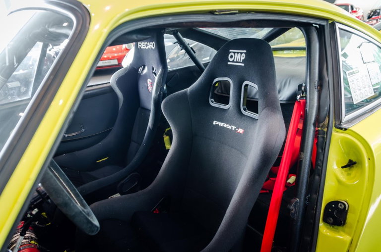 Porsche 911 Carrera 2.7