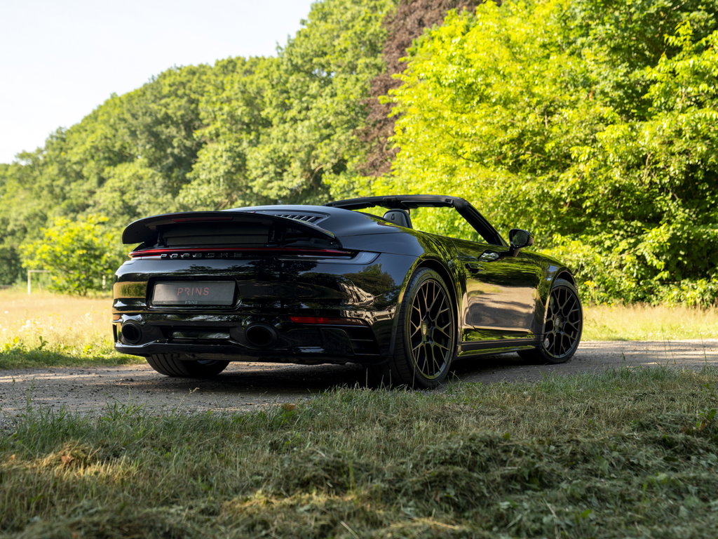 Porsche 992 Carrera 4S