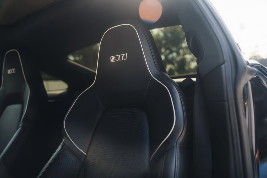 Porsche 992 Belgian Legend Edition