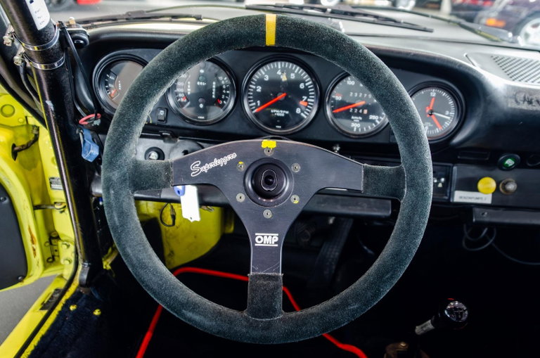 Porsche 911 Carrera 2.7
