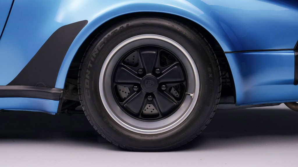 Porsche 911 Turbo 3.3 (US)