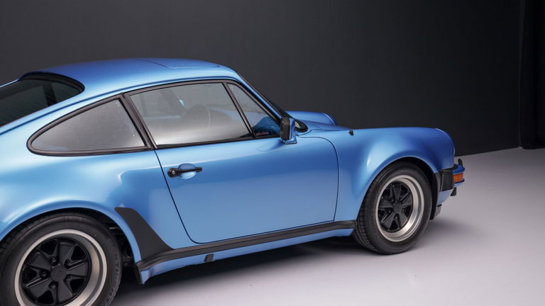 Porsche 911 Turbo 3.3 (US)