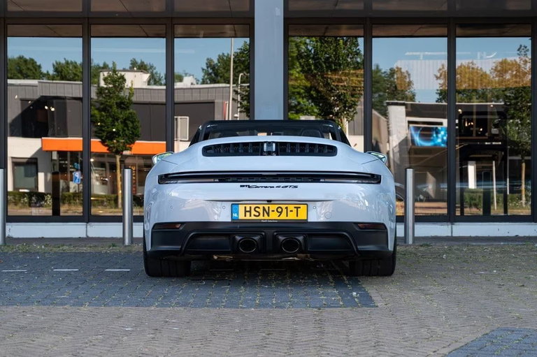 Porsche 992.2 Carrera 4 GTS