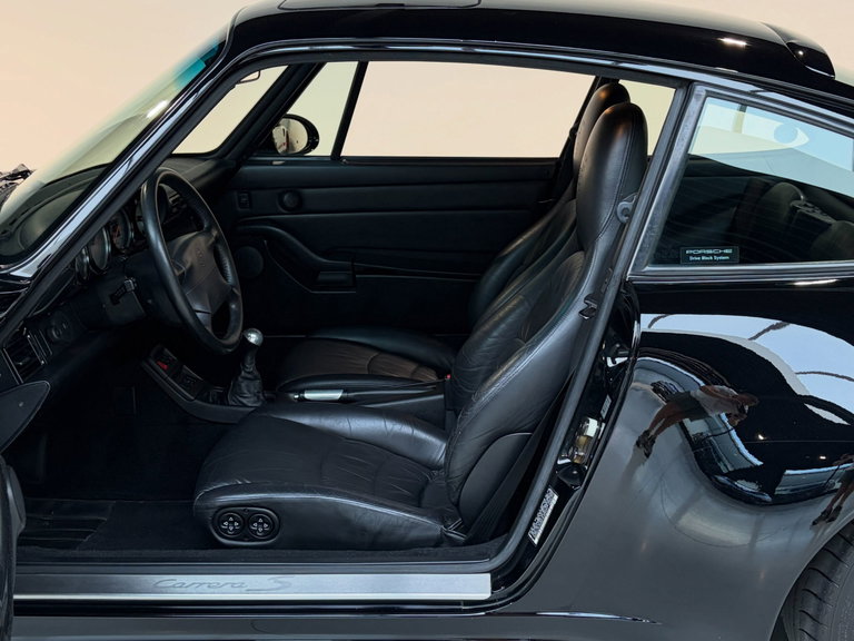 Porsche 993 Carrera 4S