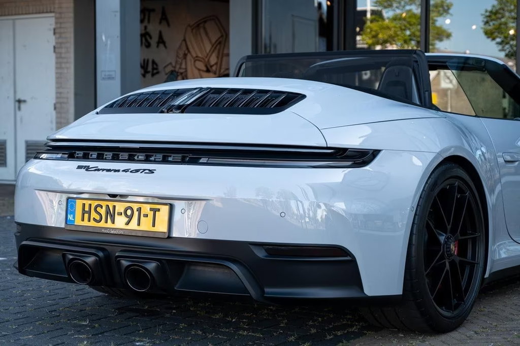 Porsche 992.2 Carrera 4 GTS