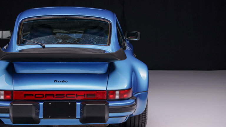 Porsche 911 Turbo 3.3 (US)