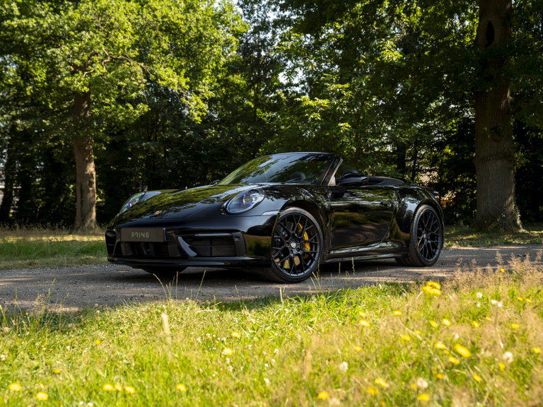 Porsche 992 Carrera 4S