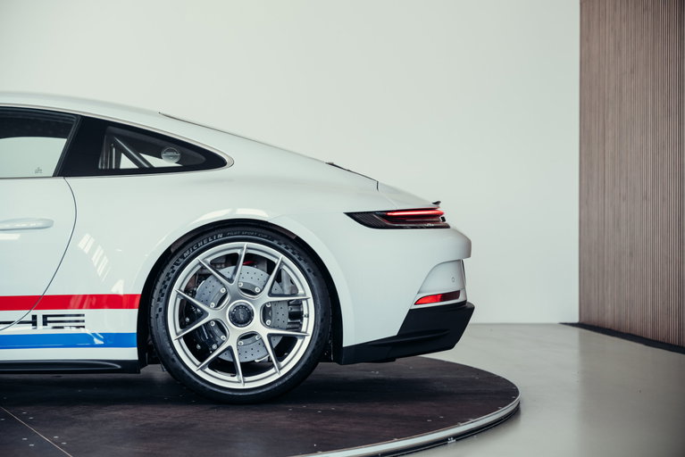 Porsche 911 S/T