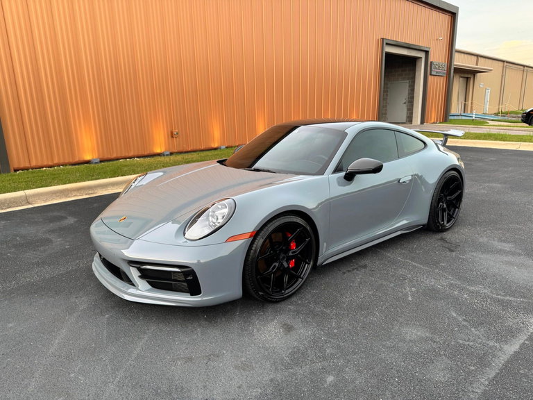 Porsche 992 Carrera 4S