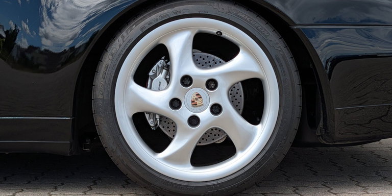 Porsche 993 Carrera 4