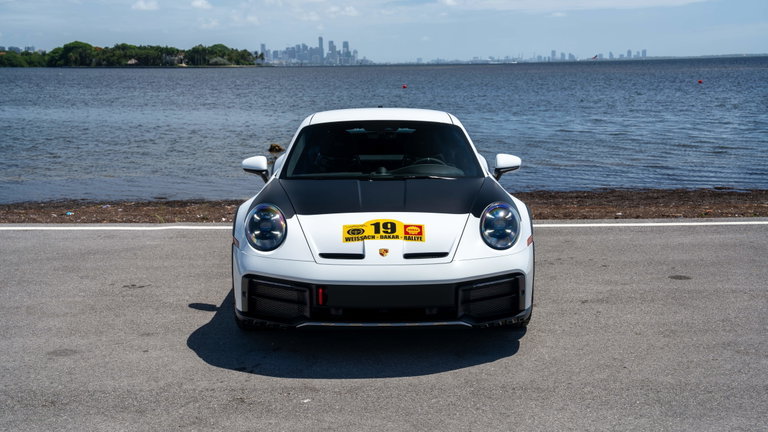 Porsche 911 Dakar