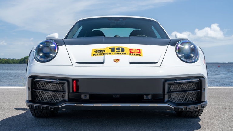 Porsche 911 Dakar