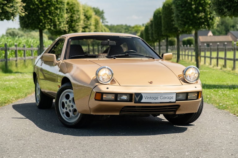 Porsche 928