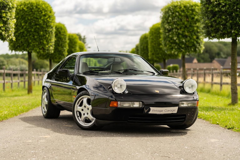 Porsche 928 S4