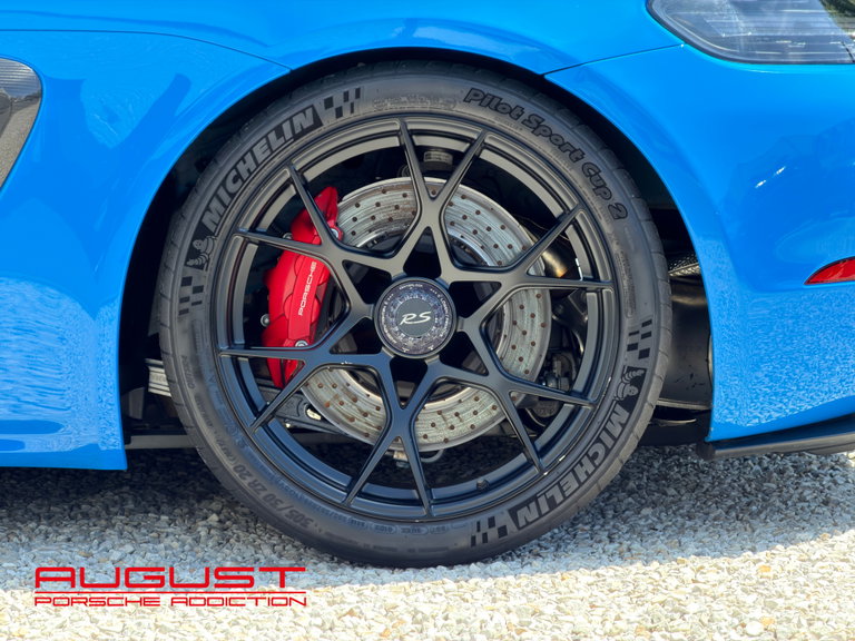 Porsche 718 Cayman GT4 RS