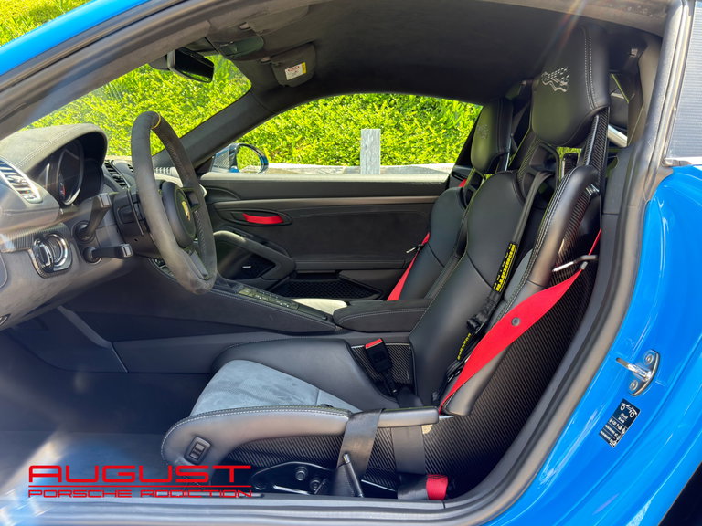 Porsche 718 Cayman GT4 RS