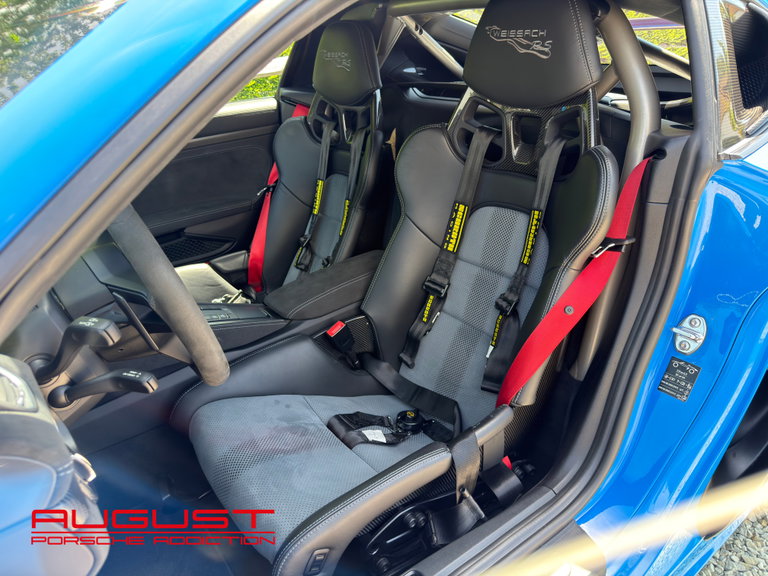 Porsche 718 Cayman GT4 RS