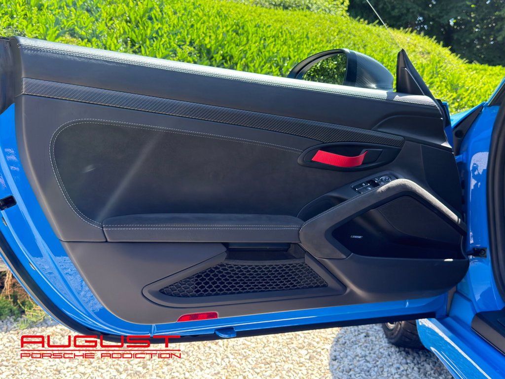 Porsche 718 Cayman GT4 RS