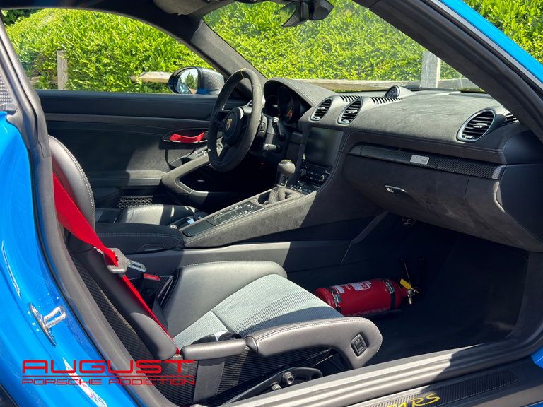Porsche 718 Cayman GT4 RS