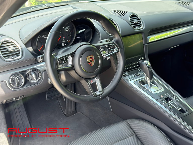 Porsche 718 Boxster