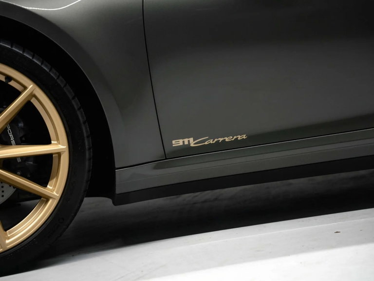 Porsche 992 Carrera