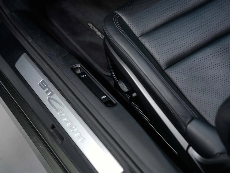 Porsche 992 Carrera