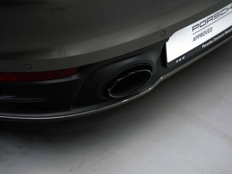 Porsche 992 Carrera