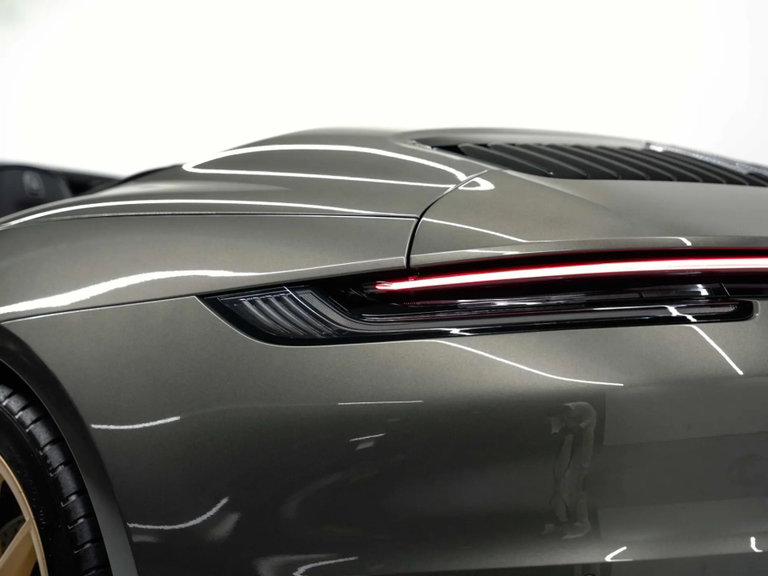 Porsche 992 Carrera
