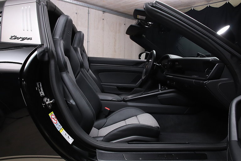Porsche 992 Edition 50 Jahre Porsche Design
