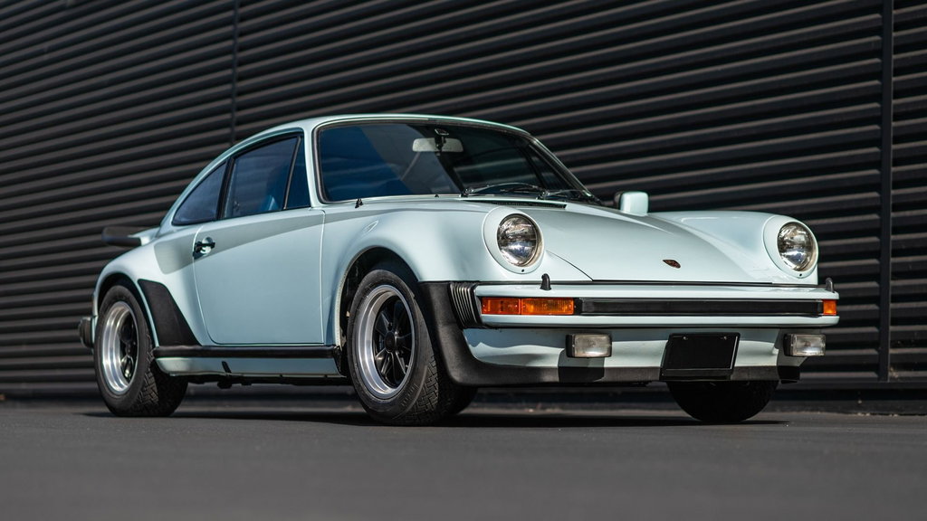 Porsche 911 Turbo 3.0 (US)