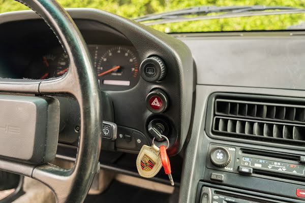 Porsche 928 S4