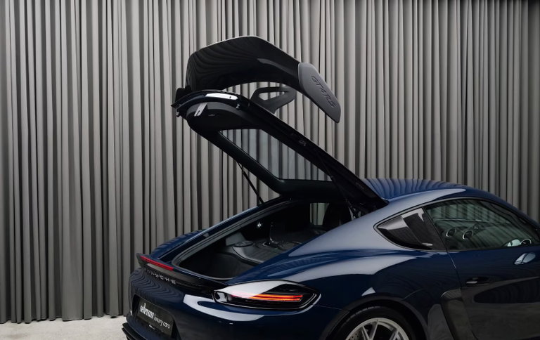 Porsche 718 Cayman GT4 RS