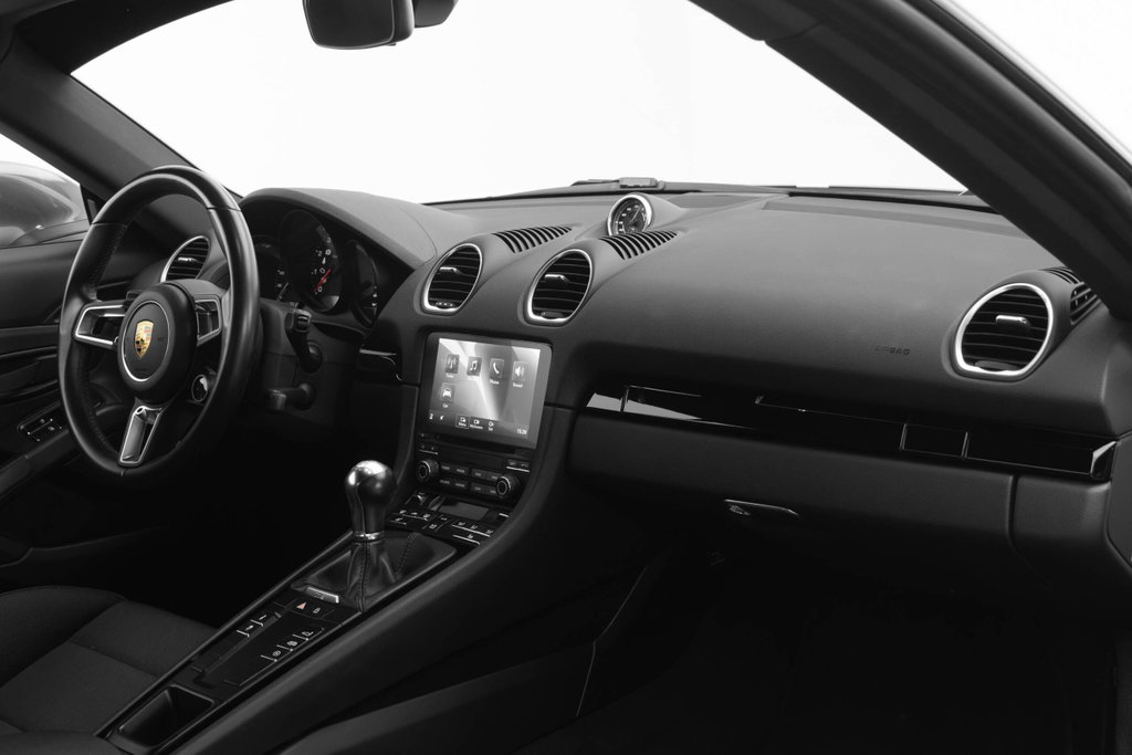 Porsche 718 Cayman T