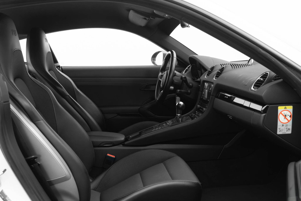 Porsche 718 Cayman T