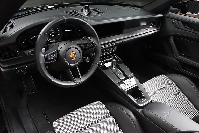 Porsche 992 Edition 50 Jahre Porsche Design