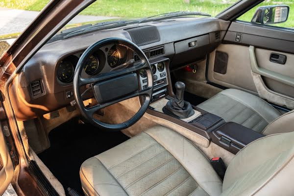 Porsche 944 Coupé