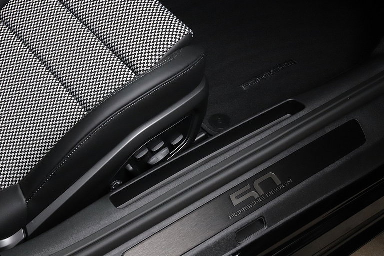 Porsche 992 Edition 50 Jahre Porsche Design