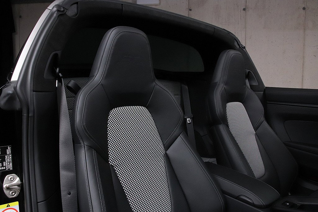 Porsche 992 Edition 50 Jahre Porsche Design