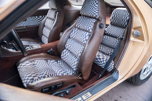 Porsche 928