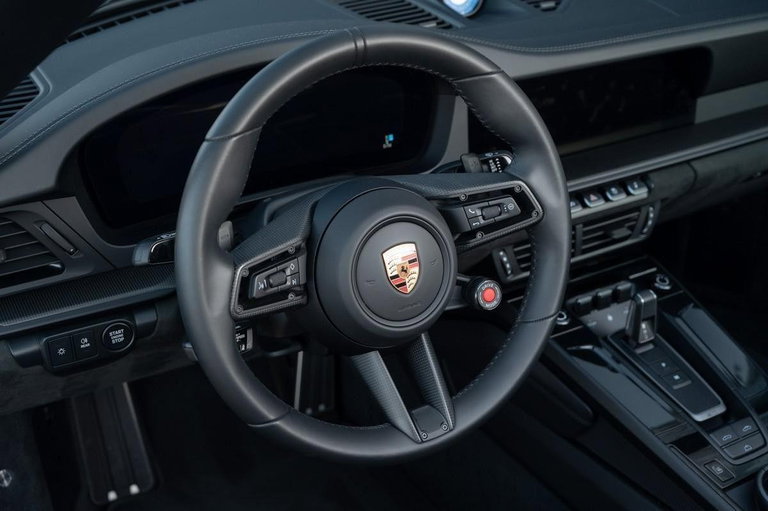Porsche 992.2 Carrera GTS