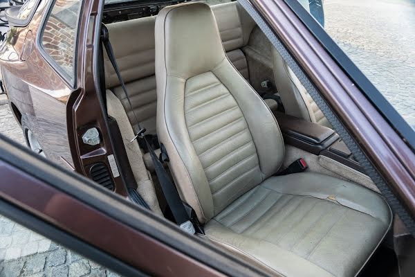 Porsche 944 Coupé