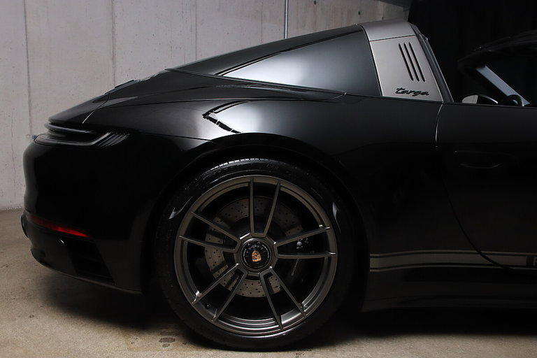Porsche 992 Edition 50 Jahre Porsche Design