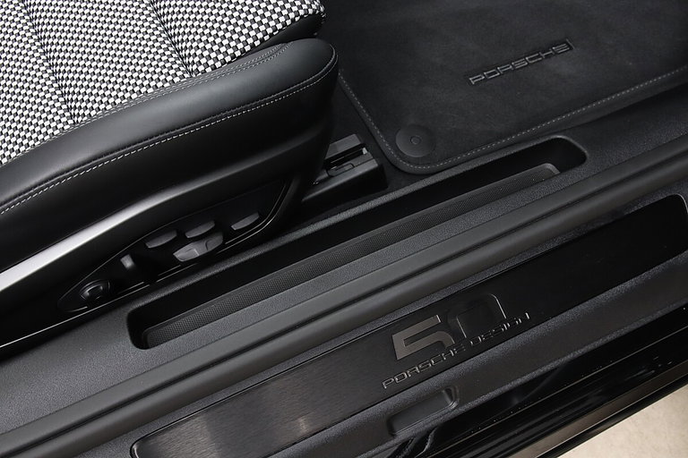 Porsche 992 Edition 50 Jahre Porsche Design