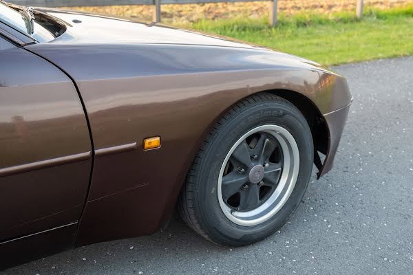 Porsche 944 Coupé