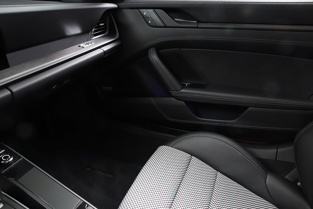 Porsche 992 Edition 50 Jahre Porsche Design