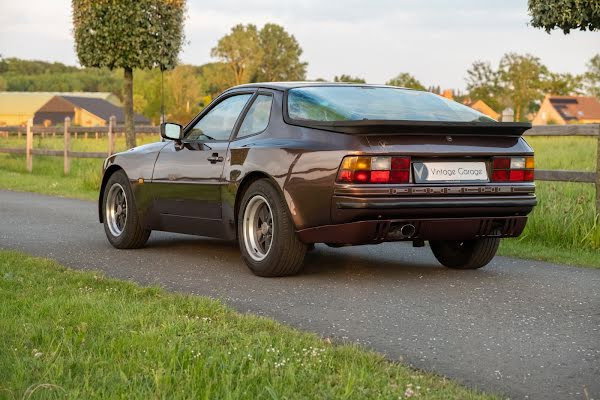 Porsche 944 Coupé