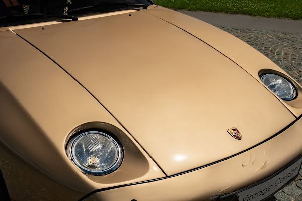 Porsche 928